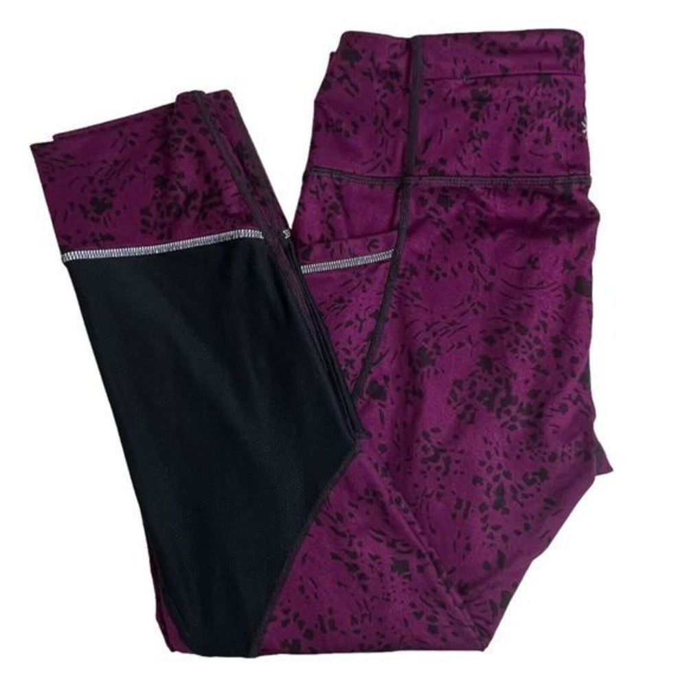 Athleta Womens Purple Black Floral Garden Relay 2.0 Capri Leggings Small